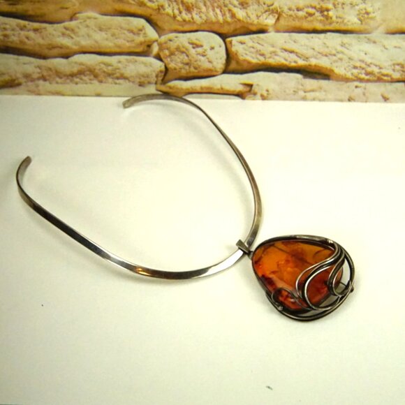 Giant Amber and 925 Sterling Silver Pendant Brooch Combo With Wide Omega Wire - Picture 10 of 13